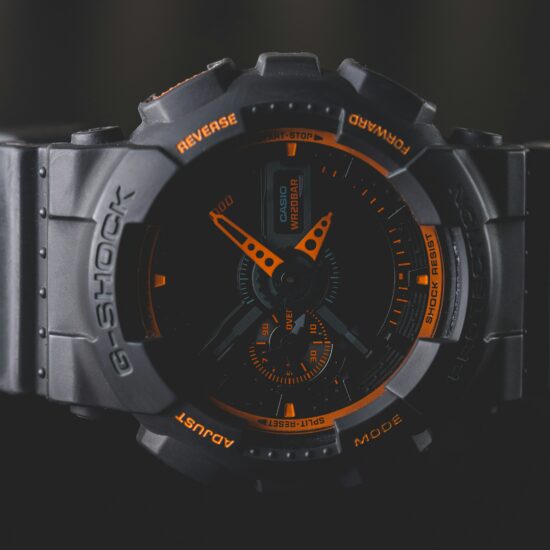 Surf Watch vs, Tide Watch - Navigating the Waves with Precision
