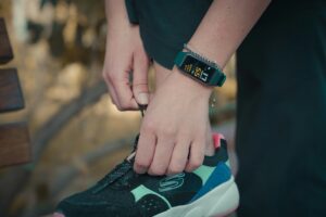 How to Choose the Perfect Fitness Tracker for Surfing